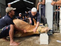 Ribuan Warga Binaan Menyantap Menu Gulai Hewan Kurban di Lapas Kelas I Malang
