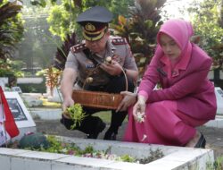 Jelang Hari Bhayangkara ke-80, Kapolres Malang Pimpin Giat Ziarah dan Tabur Bunga di TMP