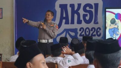 Satlantas Polres Malang Sambangi Pelajar Saat MPLS Bekali Keselamatan Berlalu Lintas