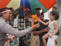 Tingkatan Rasa Nasionalisme, Ratusan Miniatur Bendera Merah Putih Disebar Polres Malang untuk Masyarakat Umum