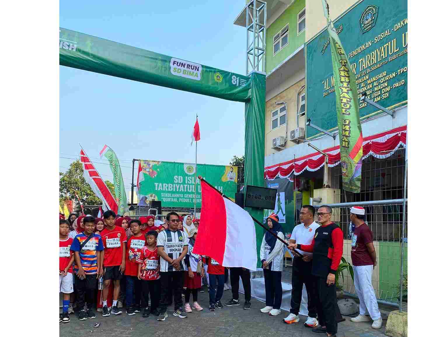 Semarak HUT ke-81 RI, SD Islam Tarbiyatul Ummah Satukan Sekolah dan Wali Murid Lewat Fun Run