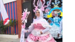 Semarak Pawai Budaya SMK Antartika 2 Sidoarjo, Tampilkan Kreasi Busana Daur Ulang di HUT ke-81 RI