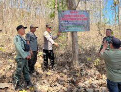Polres Malang Melalui Polsek Bantur Pasang Banner Himbauan Larangan Membakar Hutan dan Lahan