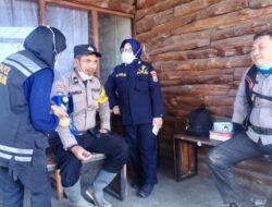 Tindaklanjut Arahan Kapolres Malang Tim Dokkes Polres Malang Cek Kesehatan Petugas di Lokasi Karhutla Dikawasan TNBTS