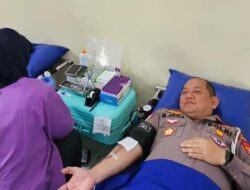 Jelang HUT Polantas ke-71 Kasat Lantas Polres Batu Ikut Mendonorkan Darahnya