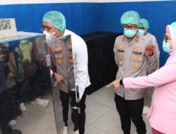 Kapolres Malang Bersama Ketua YKB Cabang Malang Cek Dapur SPPG dan Program MBG di SDN Sukorejo dengan Konsep Prasmanan
