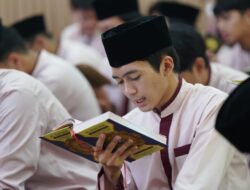 Memohon Kesuksesan Jelang TKA Ratusan Siswa Kelas XII MAN 2 Kota Malang Mengikuti Khatmil Qur’an