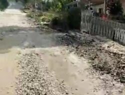 Aspal Sudah Dikeruk, Papan Proyek Nihil! Pengerjaan Jalan Menuju Kawah Wurung Tak Jelas